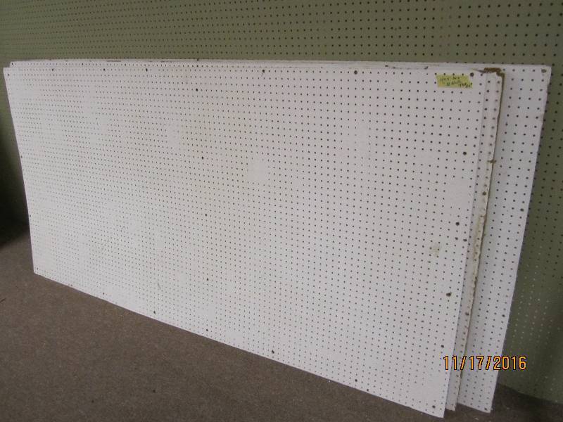 10 sheets 4 x 8 and 4 x 6 foot pegb...