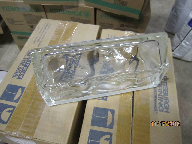 Lot of 16 45 degree Tridon glass bl...