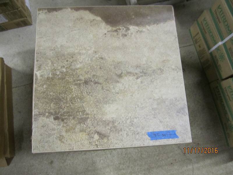 Lot of 95 sf floor tile...