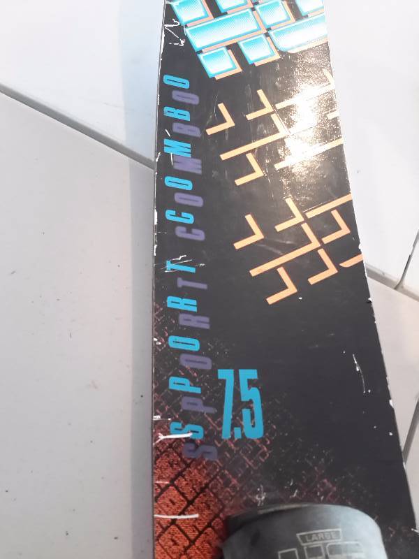 Pair of UNITECH HO Water Skiis