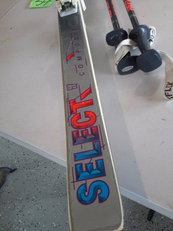 Pair of Select Down Hill Skiis 6.7 Composite Salomen Binding