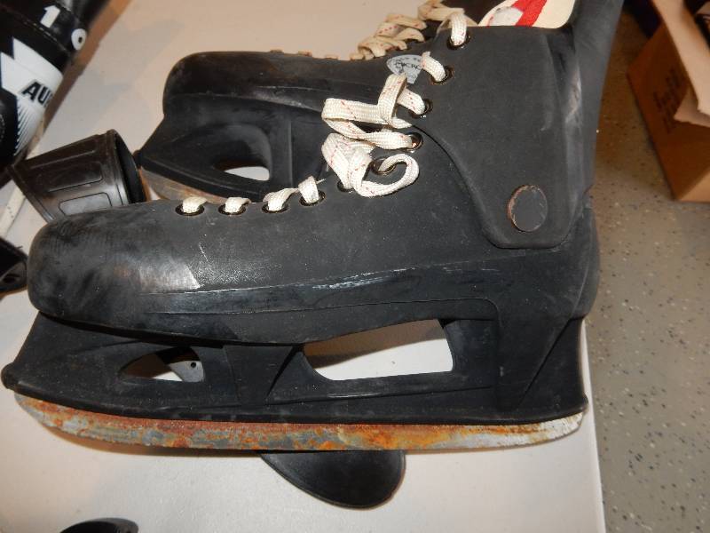 Pair of size 11 Hockey Skates