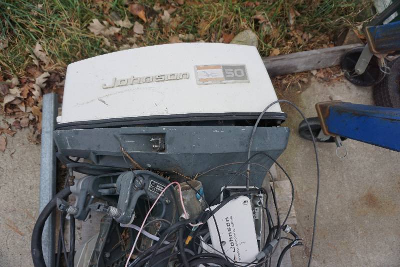 lot 6 image: Johnson 50 hp Outboard Motor