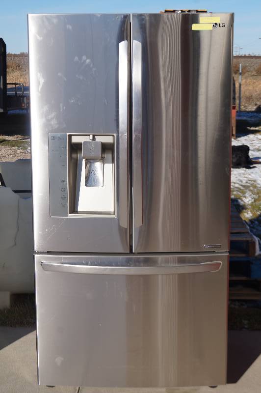 lot 1 image: LG RefrigeratorFreezer