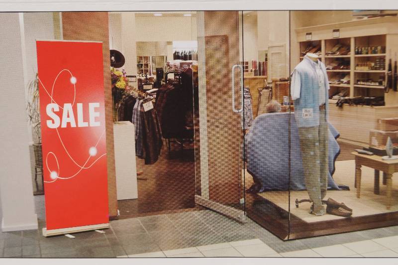 lot 19 image: Large Retractable Sale Banner Stand