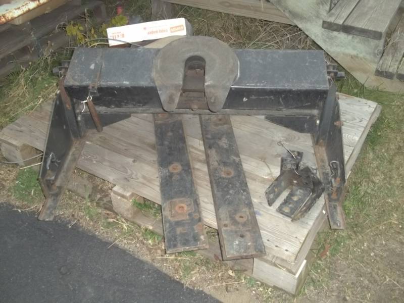 Fifth Wheel Hitch
