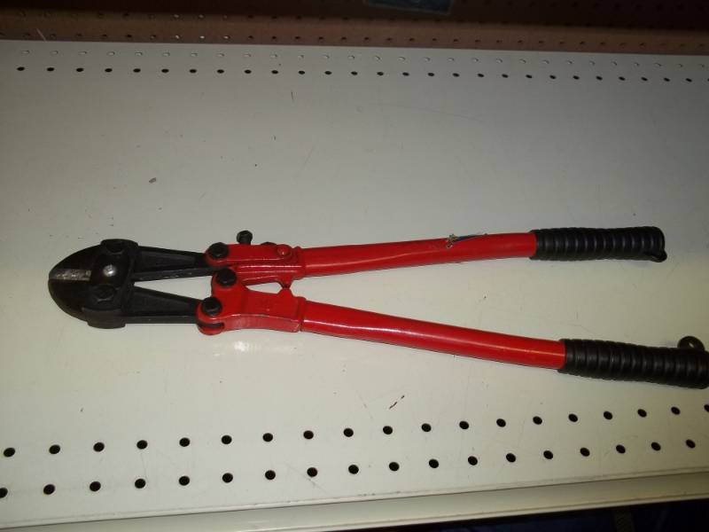 18 Cable cutter