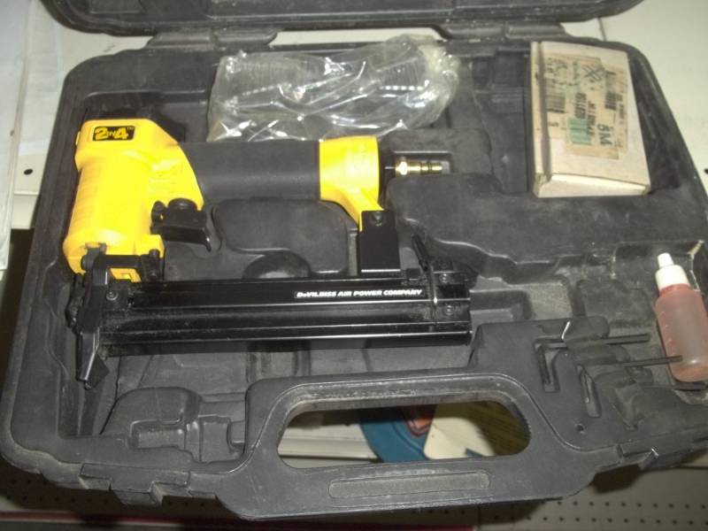 Nailer Stapler air powered