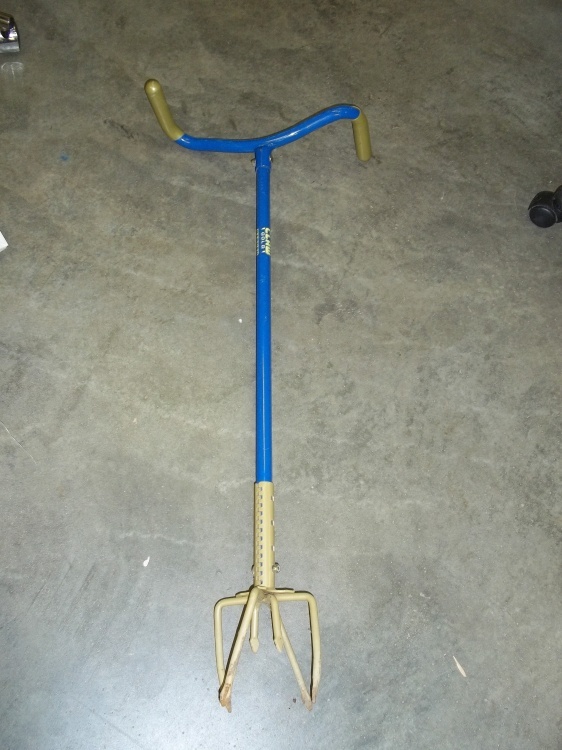 Garden Claw weeder