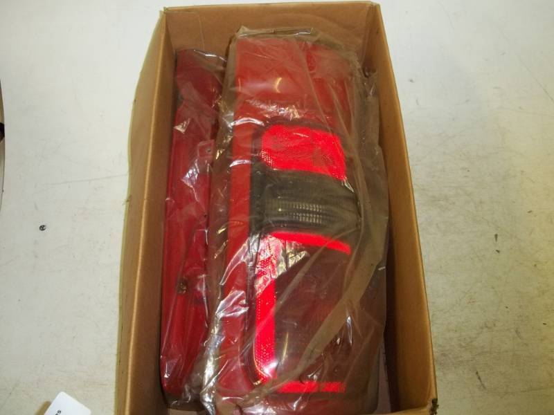 Tail light set for Dodge ram 96