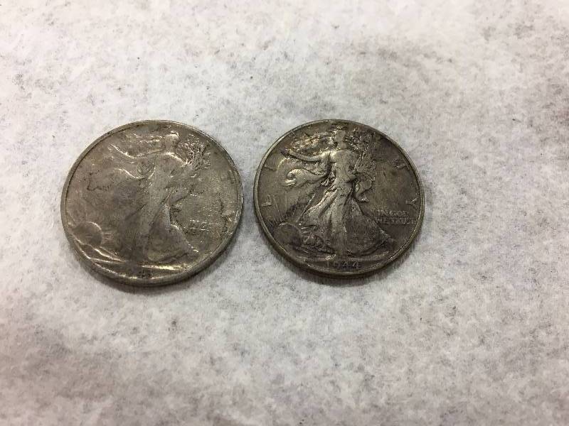 lot 159 image: Liberty Half Dollars