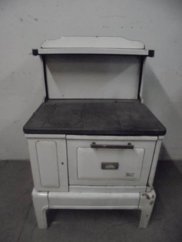 lot 1 image: Maid of Athens Enamel Wood Burning Kitchen Stove, 51x33x31