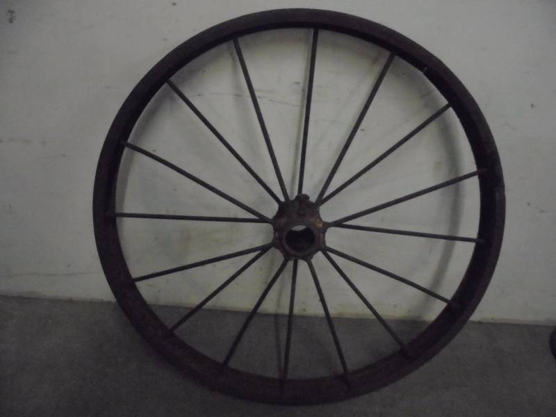 lot 6 image: Metal Wagon Wheel, 38