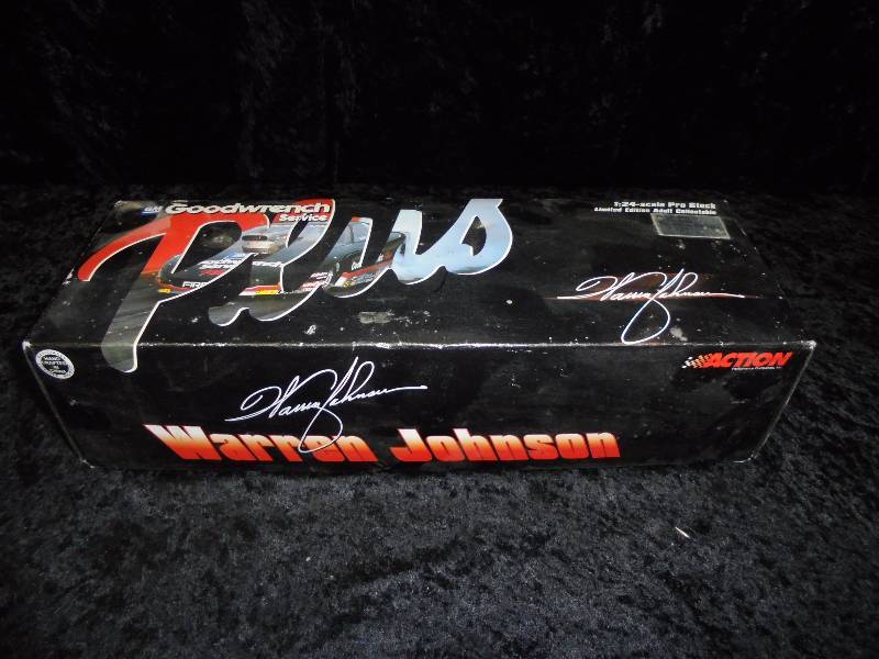 lot 32 image: Goodwrench 124 Pro Stock Diecast - Warren Johnson