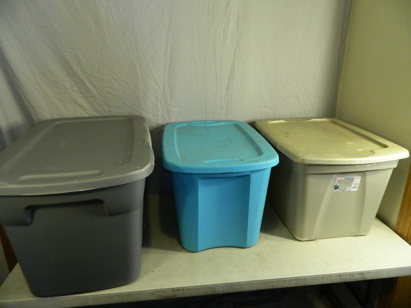 lot 55 image: 3 Totes with Lids