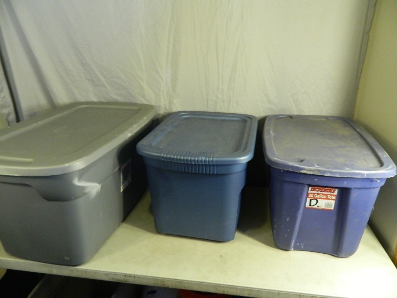 lot 69 image: 3 Assorted Totes with Lids