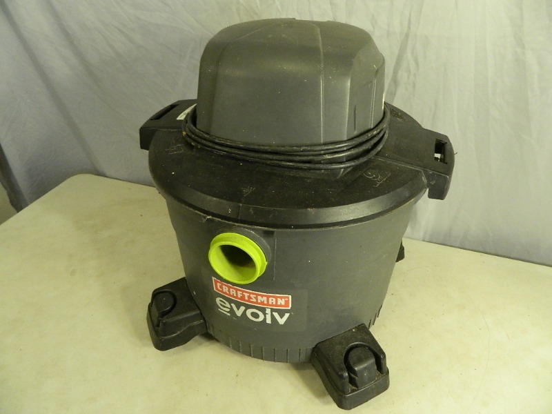 lot 75 image: 9 Gallon Craftsman Evolv Shop Vac