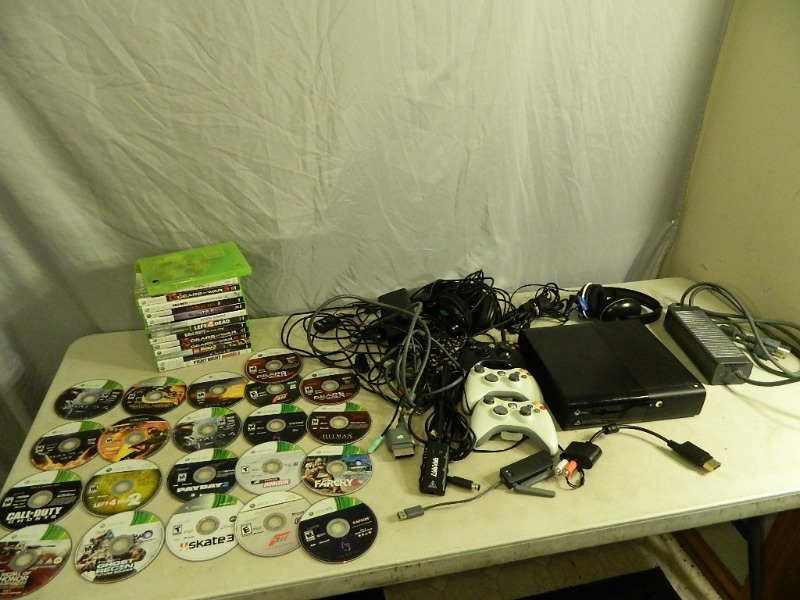 lot 86 image: XBox 360 Video Game Bundle