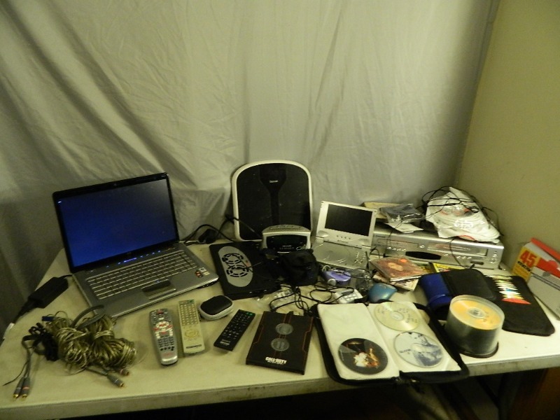 lot 92 image: Assorted Electronics