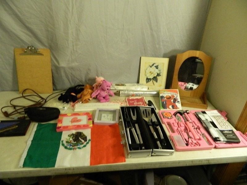 lot 117 image: Dominos, Toolset, and More