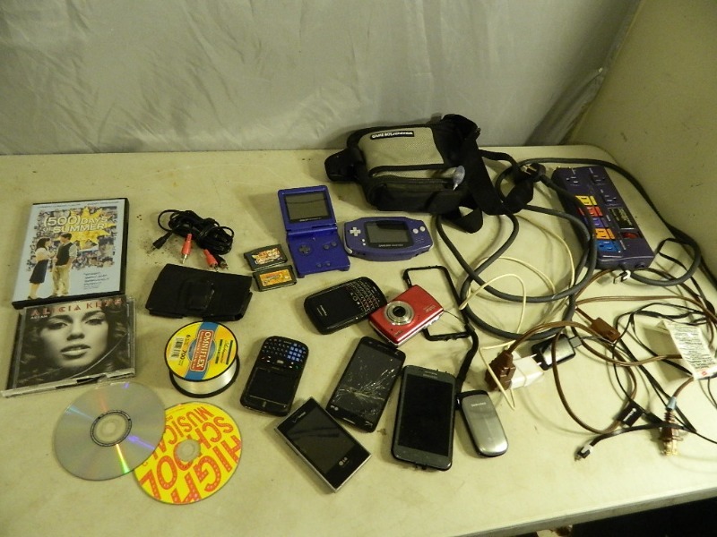 lot 135 image: Gameboys, Phones, Electronics, Etc