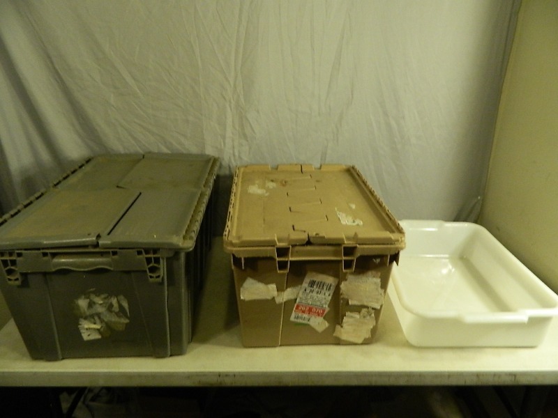 lot 140 image: Commercial Totes and Tub