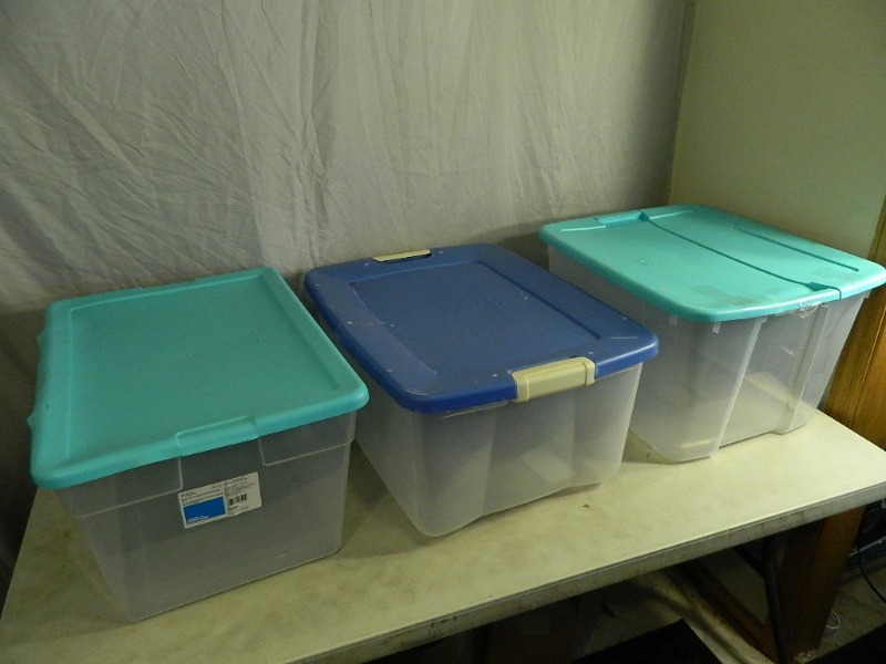 lot 151 image: 3 Totes with Lids