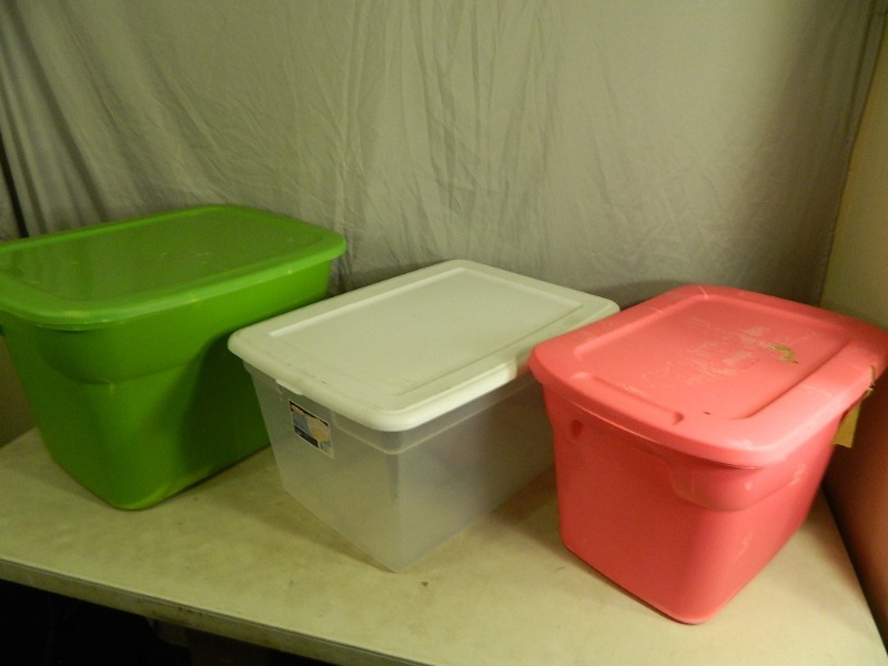 lot 169 image: 3 Totes with Lids