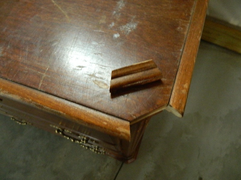 lot 120 image: 8 Drawer Dresser