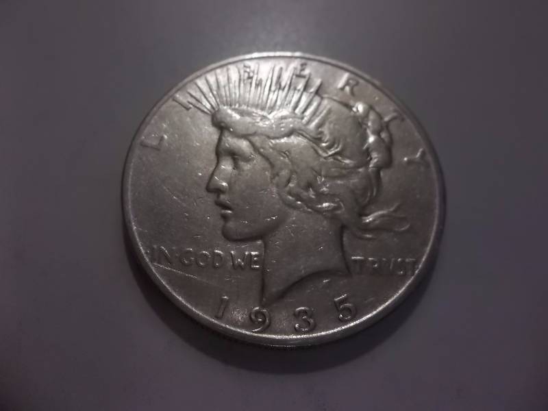 1935 S Silver Peace Dollar High Grade (Grey Sheets $80-$90)