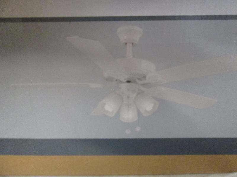 lot 46 image: 52 brookhurst white ceiling fan ...