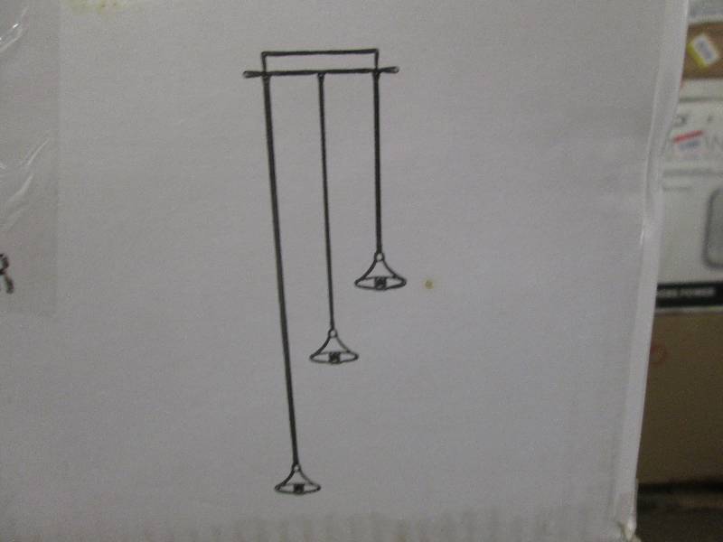 lot 49 image: Kendal lighting kit open box ...