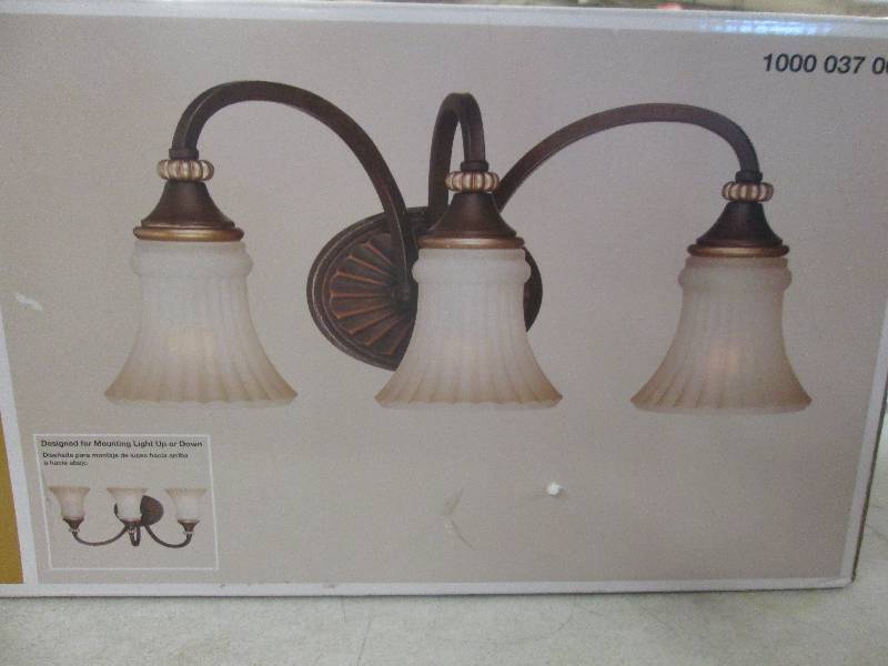 lot 117 image: Hampton Bay Reims 3-light vanity fi...