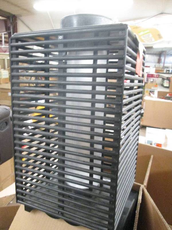 lot 128 image: 2 Solar and Battery Powered Black O...