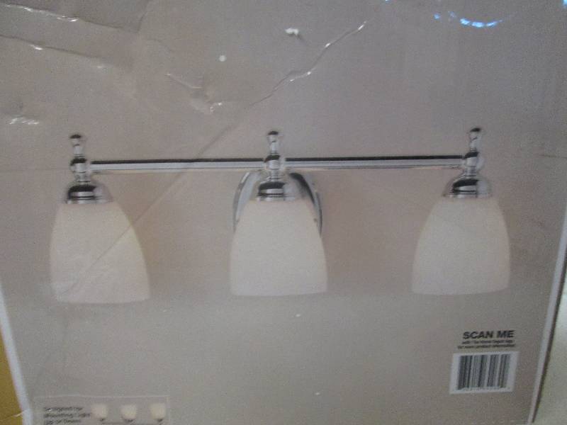 lot 132 image: Hampton bay 3-light vanity fixture ...