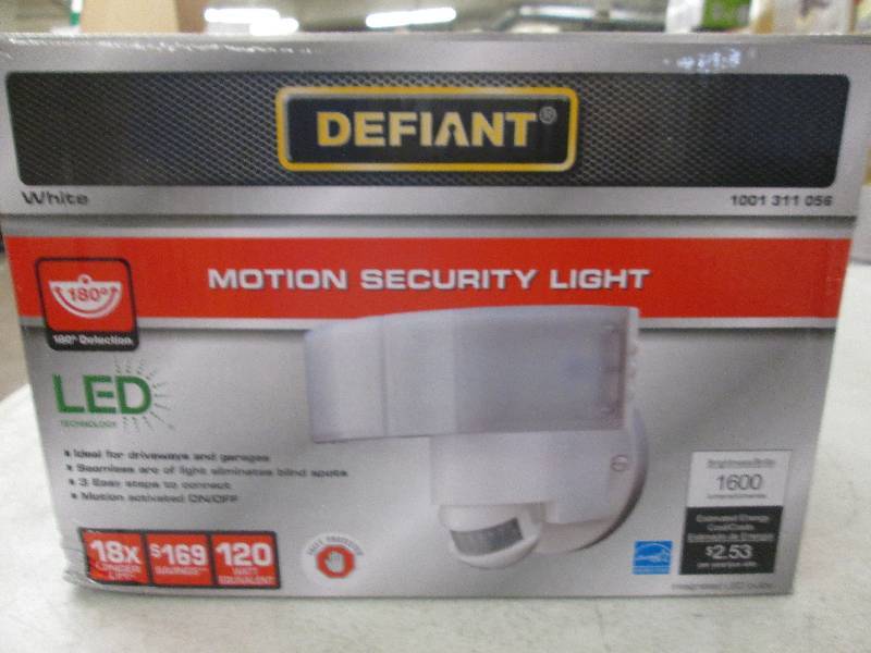 lot 254 image: Defiant LEDmotion securtiy light op...