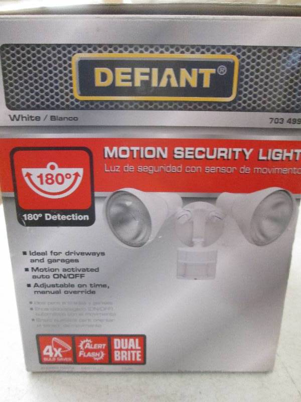 lot 285 image: Defiant motion security light open ...