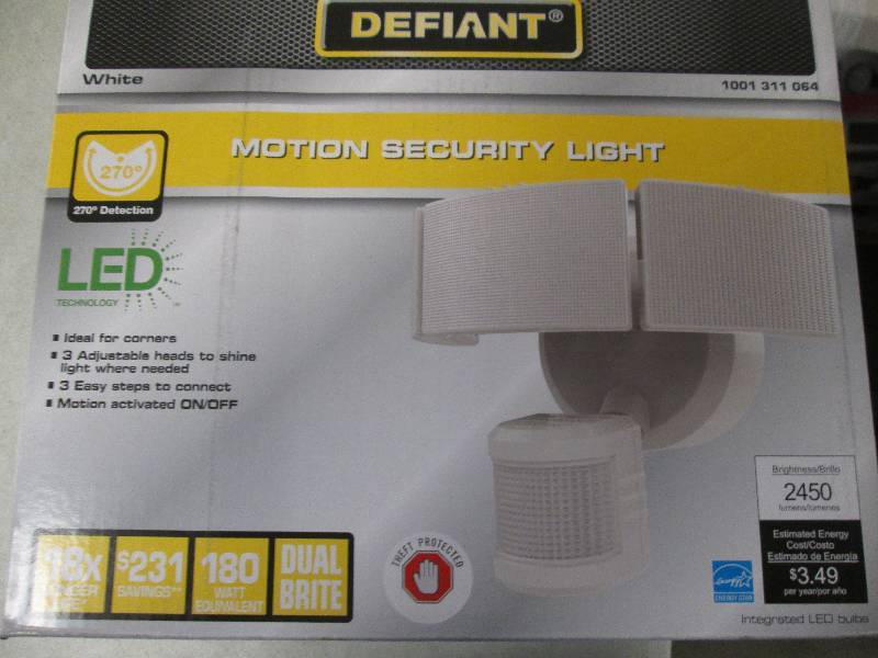 lot 324 image: defiant motion sensing light open b...