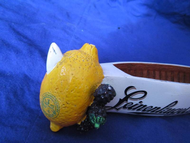 Leinenkugels lemon berry shandy bee...