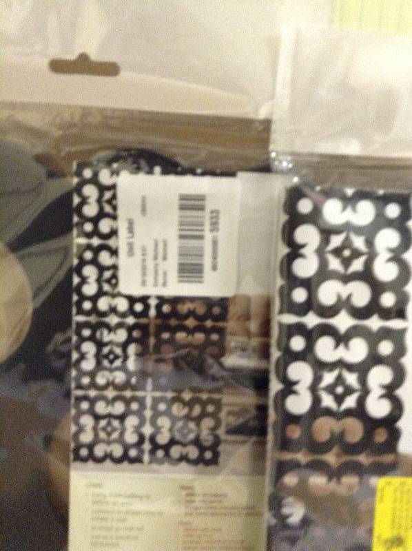 lot 23 image: Set of 3 Room Panels