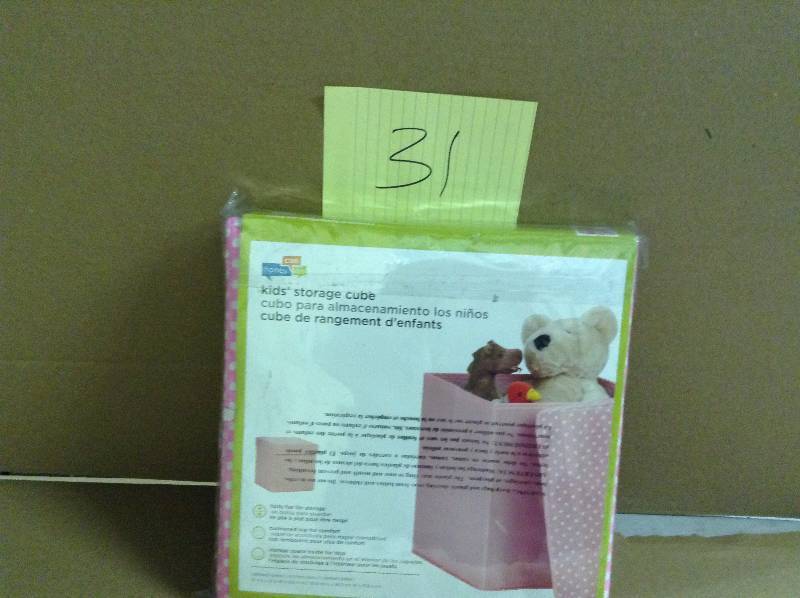 lot 31 image: Honey Can Do Collapsable Pink Ottman New