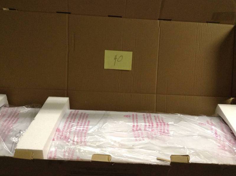 lot 40 image: Fancy Large Fluorescent Ceiling Light Never Used