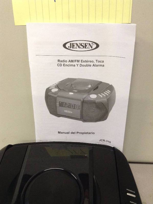 lot 118 image: Jensen AMFM CD player
