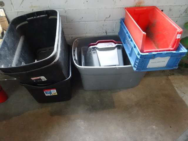 lot 185 image: Misc. Plastic Tubs