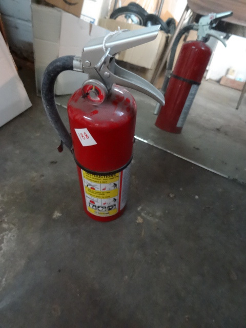 lot 188 image: Fully Charged Fire Extinguisher