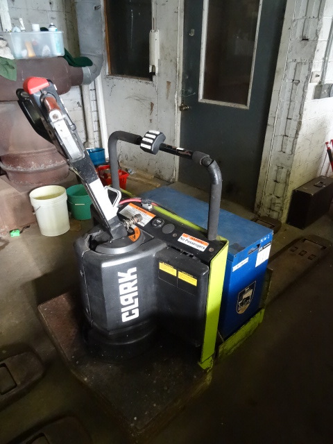 lot 1 image: Clark Ride on Pallet Jack  24 Volt