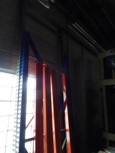lot 206 image: Tear Drop Pallet Racking. 42 X 117 Upright,