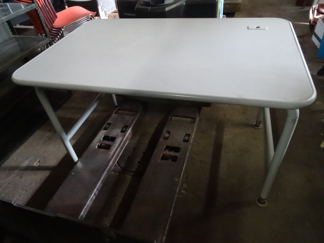 lot 8 image: Heavy Duty Metal Framed Table