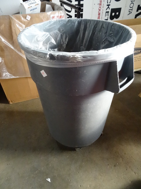 lot 69 image: Rubbermiad 44 Gal. Garbage Can