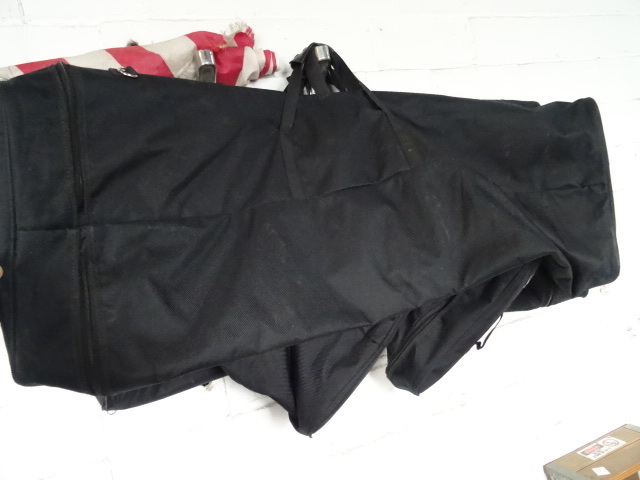 lot 78 image: Multi Purpose Carrying Bag, 42 X 18